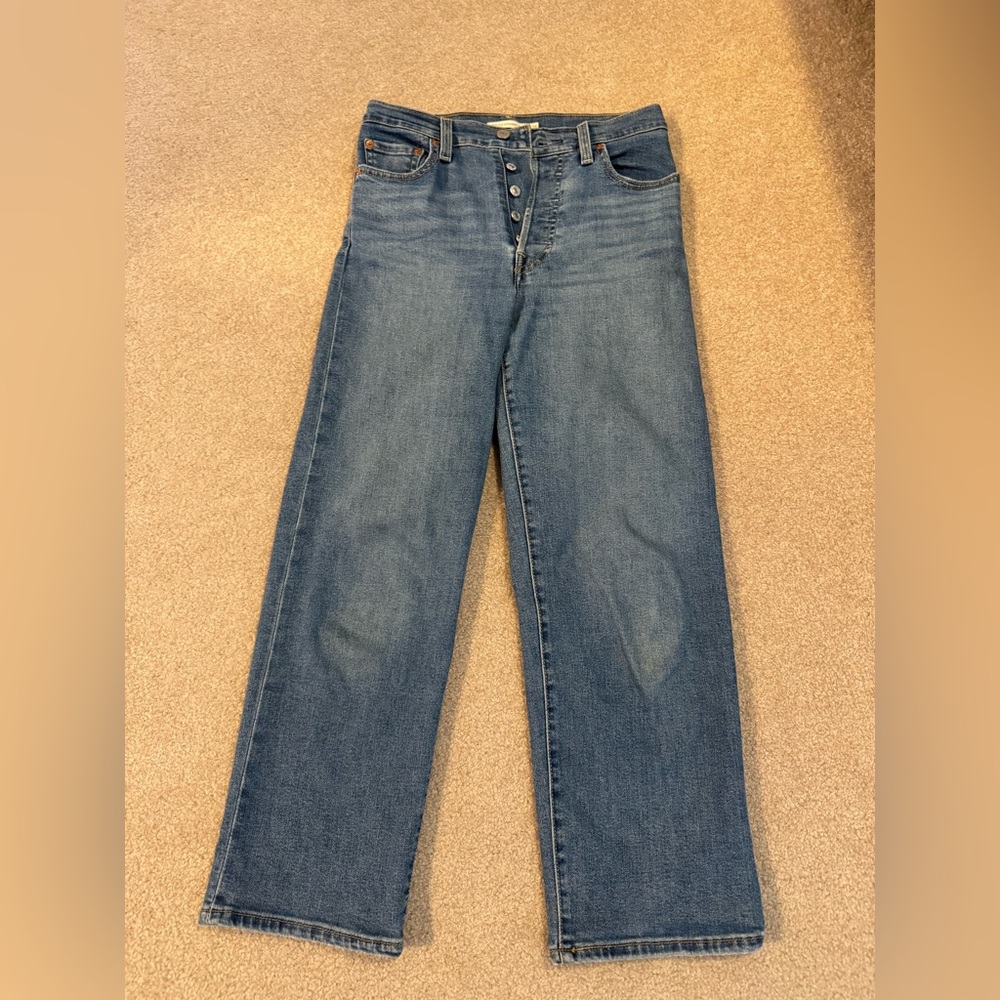Levi’s ribcage straight ankle 26x27